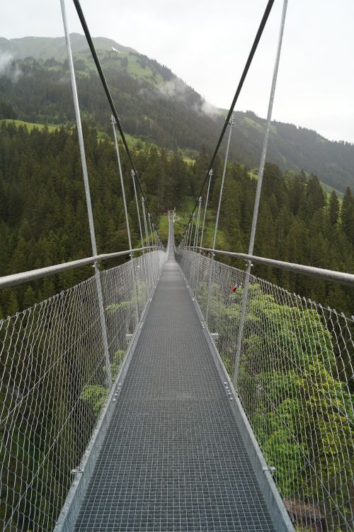 Slėnis, Kabantis Tiltas, Šventė, Austria