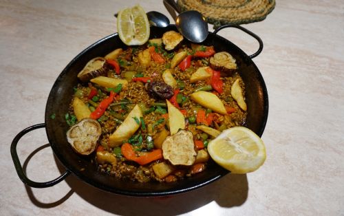 Vegan Paella, Ispanija, Paella De Verduras, Daržovės, Ryžiai, Baklažanas, Bulvė, Restoranas, Pan, Virtuvė, Kulinarijos, Maistas, Meniu, Maistingas, Ispanų, Veganas, Veganizmas, Vegetariškas, Veg, Natūralus, Eco, Tvarus, Vietos, Vietinis Maistas, Padavėja, Be Mėsos, Veggie, Gyvenimo Būdas, Maistas