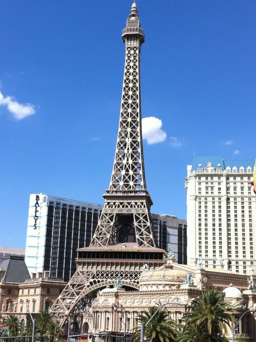 Vegas, Paris, Eifelio Bokštas