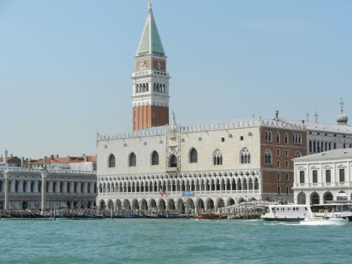 Venecija, Venezija, Canale Grande, Vanduo, Valtys, Architektūra, Vandens Kelias, Italy, Seni Namai, Doges Rūmai, Viduržemio Jūros, Vaizdas, Blauzdykis, Istoriškai, Senas Pastatas