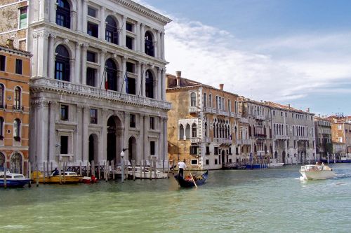 Venecija, Grimani Rūmai, Kanalas, Renesanso Rūmai, Renesanso Architektūra, Kanalas, Italy, Taksi, Turizmas, Miestas, Vanduo, Pastatai, Vandens Kelias, Kelias