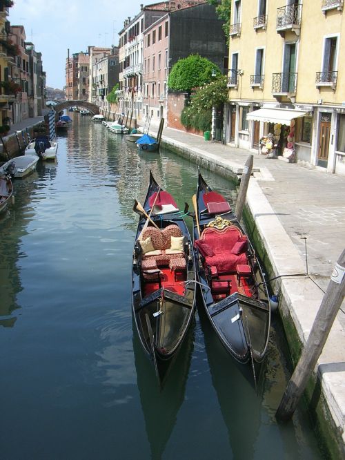 Venecija, Pavasaris, Kanalizacija, Laivas