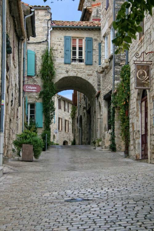 Vézénobre, Gardas, Viduramžių Kaimas, Buldozeriai, Provence, France, Fasadai
