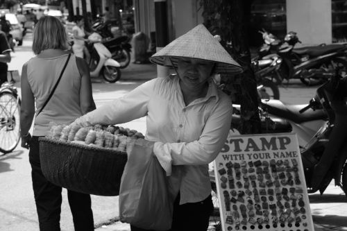 Vietnamas, Prekyba Gatvėmis, Saigon, Moteris, Kostiumas, Skrybėlę, Tragekoerbe, Gatvės Scenos