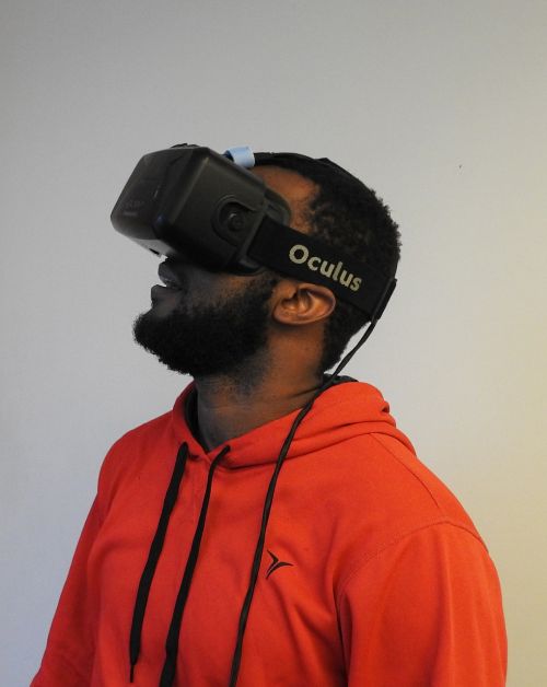 Virtuali Realybė, Oculus, Technologija, Tikrovė, Virtualus, Ausinės, Tech, Pramogos, Futuristinis, Prietaisas, Vyras, Asian, Afrikos