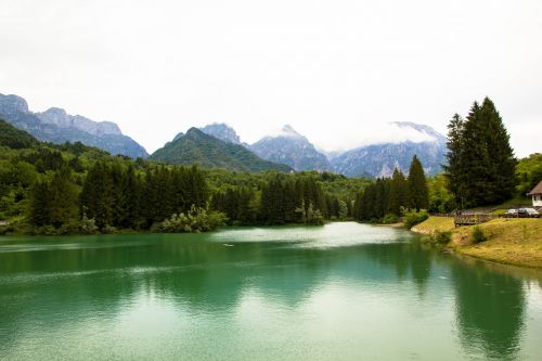 Vanduo, Ežeras, Barcis