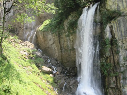 Krioklys, Šveicarija, Saulėtas
