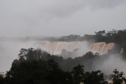 Krioklys, Kritimo, Vanduo, Siauras, Vaizdingas, Miškas, Teka, Laukiniai, Natūralus, Upė, Iguazu, Argentina