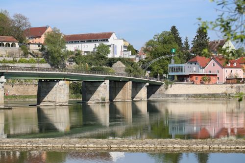 Vandenys,  Upė,  Atspindys,  Ežeras,  Tiltas,  Schärding,  Užeiga,  Innbrücke,  Vanduo,  Gamta,  Be Honoraro Mokesčio