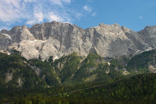 Orai Akmenys,  Alpine,  Wetterstein Kalnus,  Allgäu,  Kraštovaizdis,  Garmisch,  Rokas,  Peržiūrėti,  Perspektyvos,  Tolimas Vaizdas,  Kalnų Viršūnės,  Pobūdį,  Bavarija,  Dangus,  Kalnai,  Debesys,  Orai Nuotaika,  Panorama,  Aukšti Kalnai,  Garmisch Partenkirchen