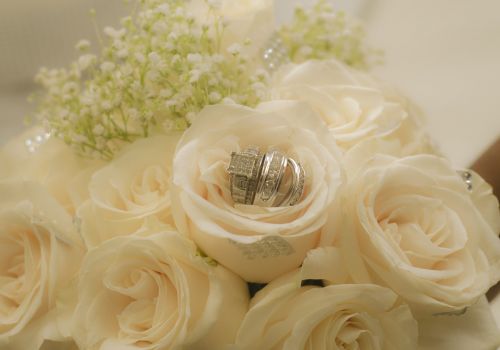 Vestuvės, Žiedai, Gėlės
