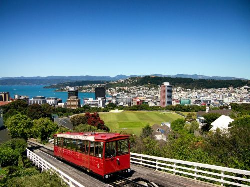 Wellington, Naujoji Zelandija, Traukinys, Geležinkelis, Pastatai, Architektūra, Įlanka, Uostas, Vanduo, Gamta, Lauke, Miestas, Miestai, Miesto