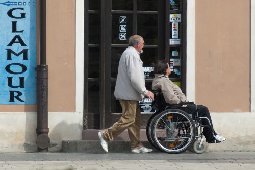 Neįgaliųjų Vežimėlis, Priežiūra, Neįgalus, Žmonės, Moteris, Vyresnioji Globa, Pacientas, Negalia, Medicinos, Pagalba, Pensininkas, Slauga, Neįgalieji, Neįgalus Žmogus, Parama, Kaukazo, Vyras