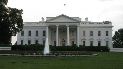 Baltas Namas, Vašingtonas, Amerikietis