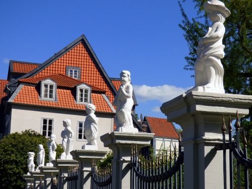 Wolfenbüttel, Pilis, Tvora, Statula, Pastatas, Akmens Figūros, Statulos, Vokietija, Lizdas, Figūra, Dangus, Mėlynas
