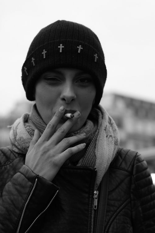Moteris, Rūkytojas, Modelis, Portretas, Jauna Moteris, Gražus, Grožis, Moteris, Paris
