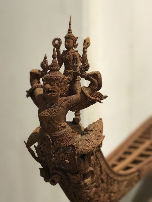 Medžio Drožinėjimas, Karališkoji Barža, Vishnu