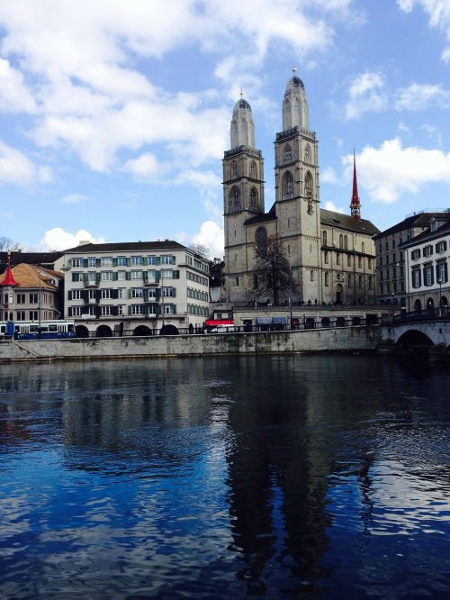 Zurich, Grossmünster, Bažnyčia
