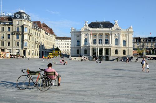 Ciuricho Operos Rūmai, Sechseläutenplatz, Zurich, Šveicarija